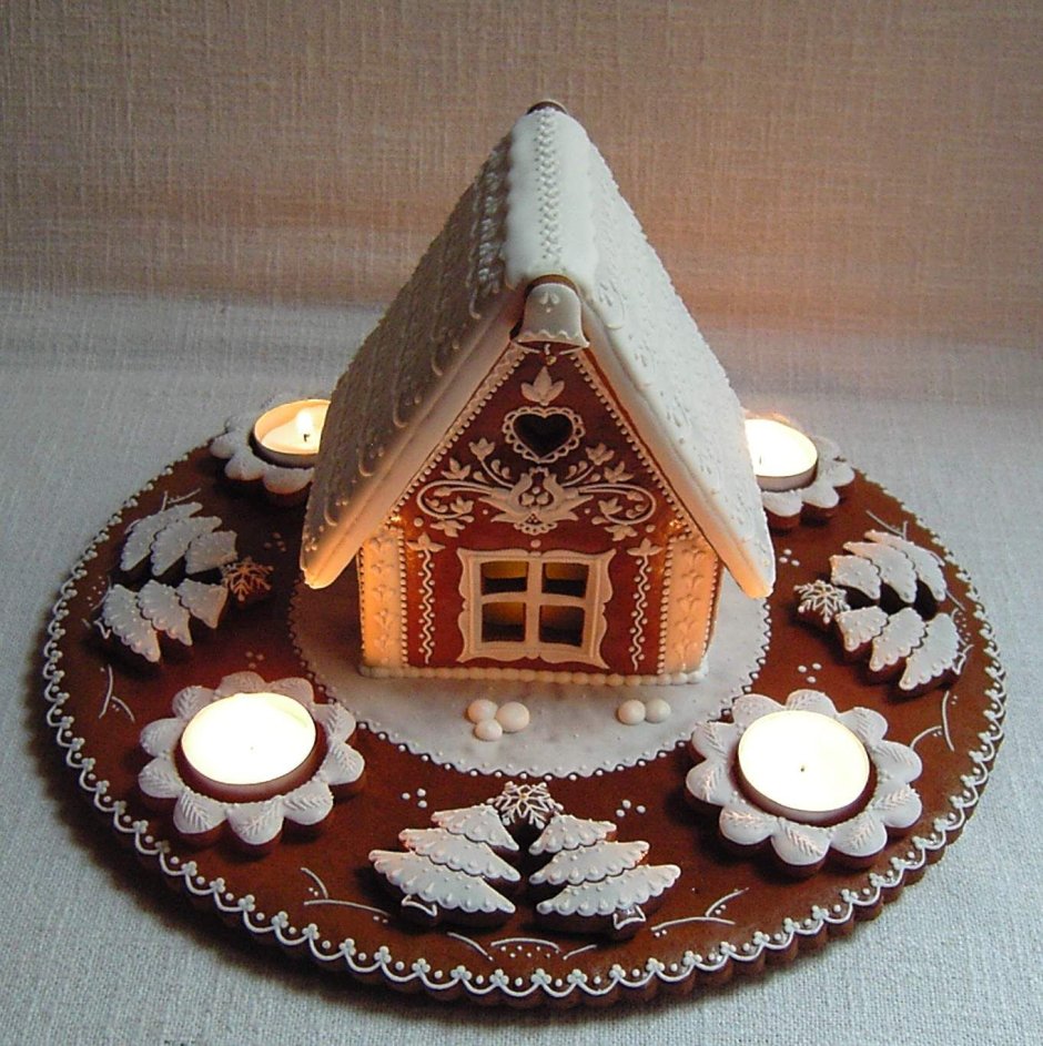 Рождественский Пряничный домик