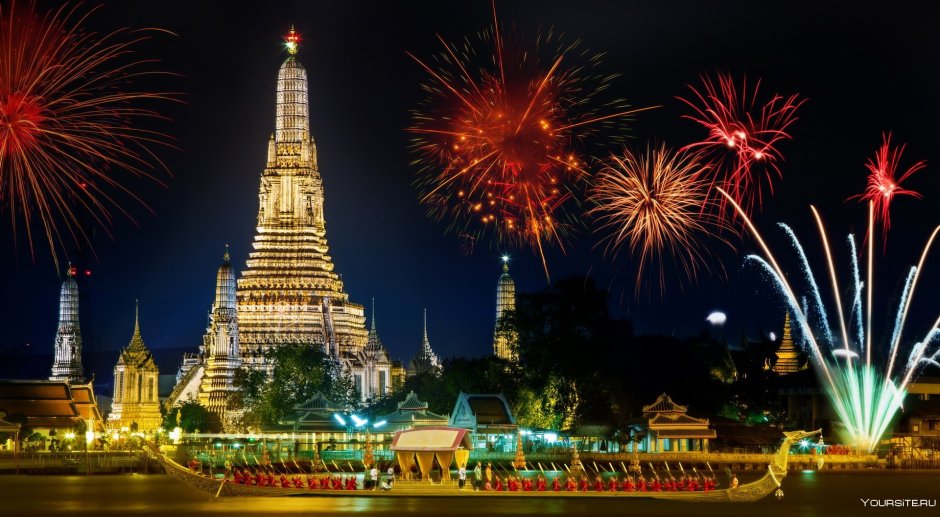 Новогодний салют Бангкок