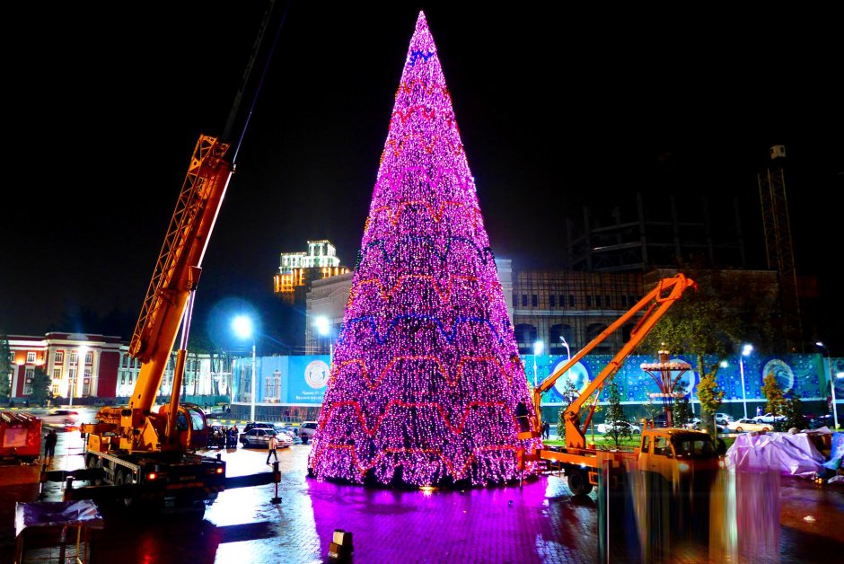 Новогодняя елка Бишкек