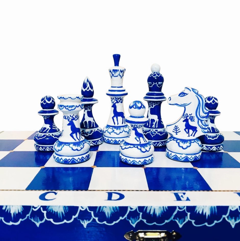 Новогодние шахматные фигуры