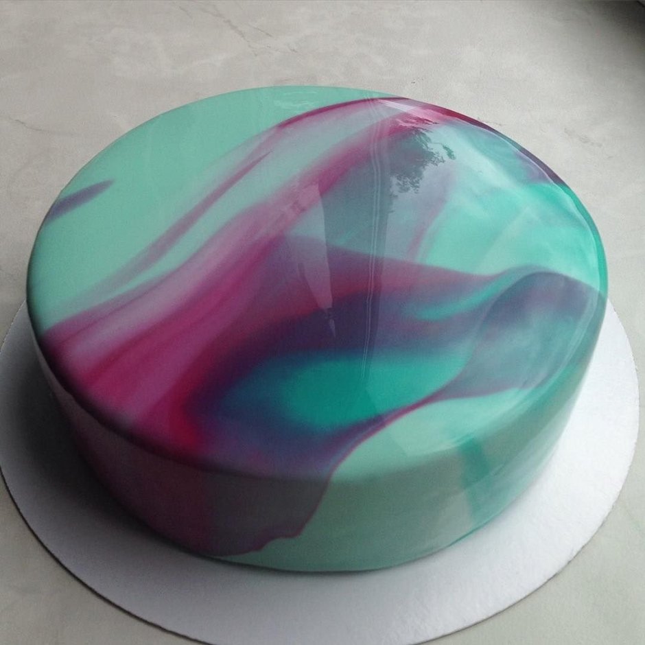 Украшение торта зеркальной глазурью