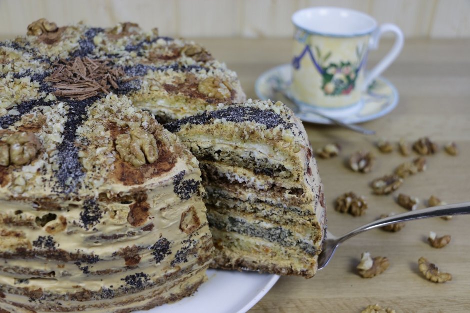 Торт с курагой черносливом и грецкими орехами