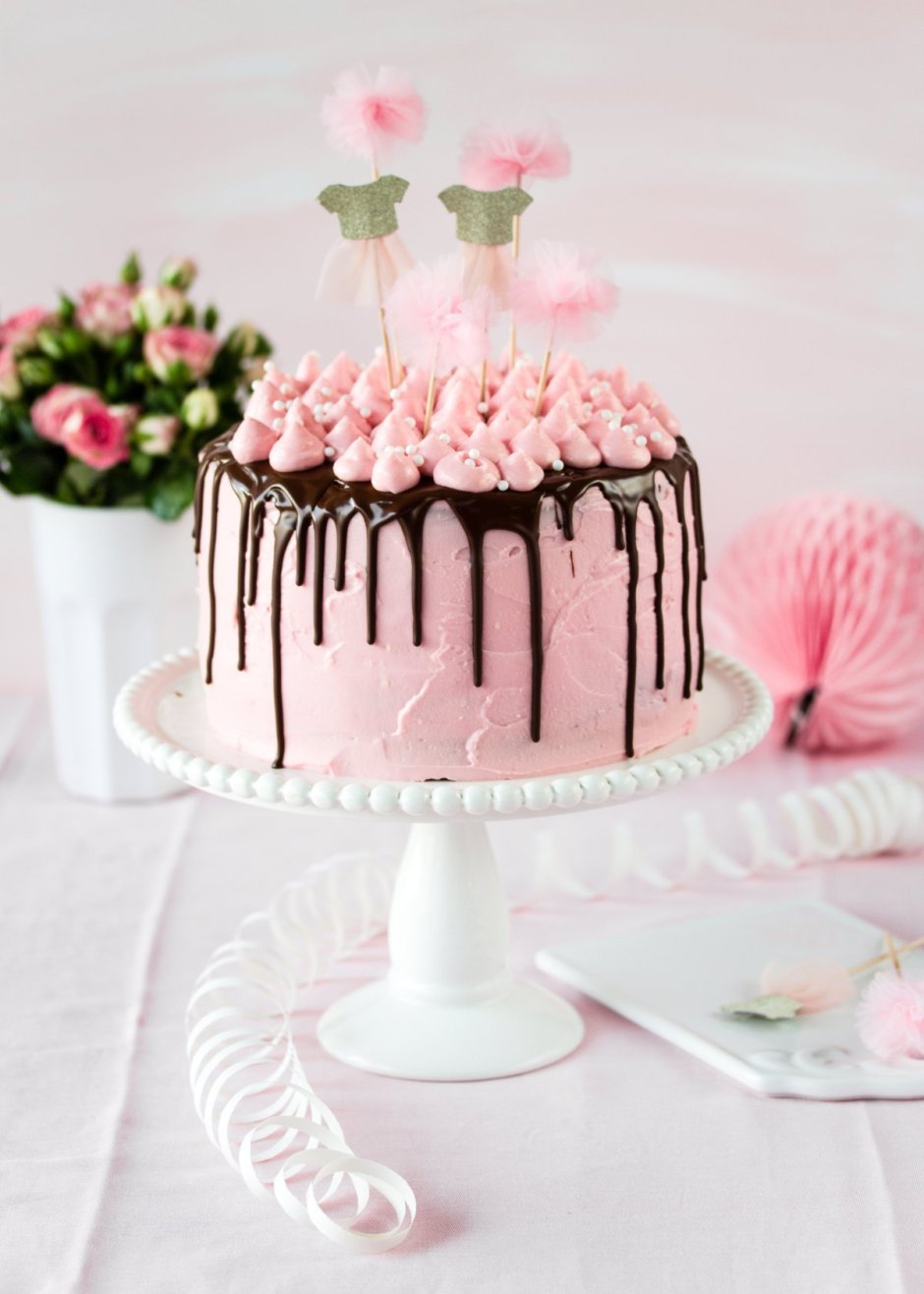 Тортики белые с розовым