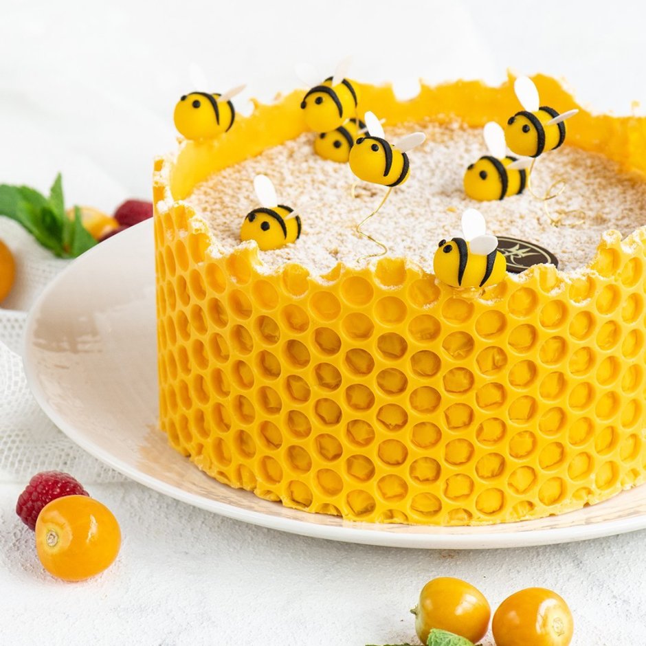 Медовик с пчелками