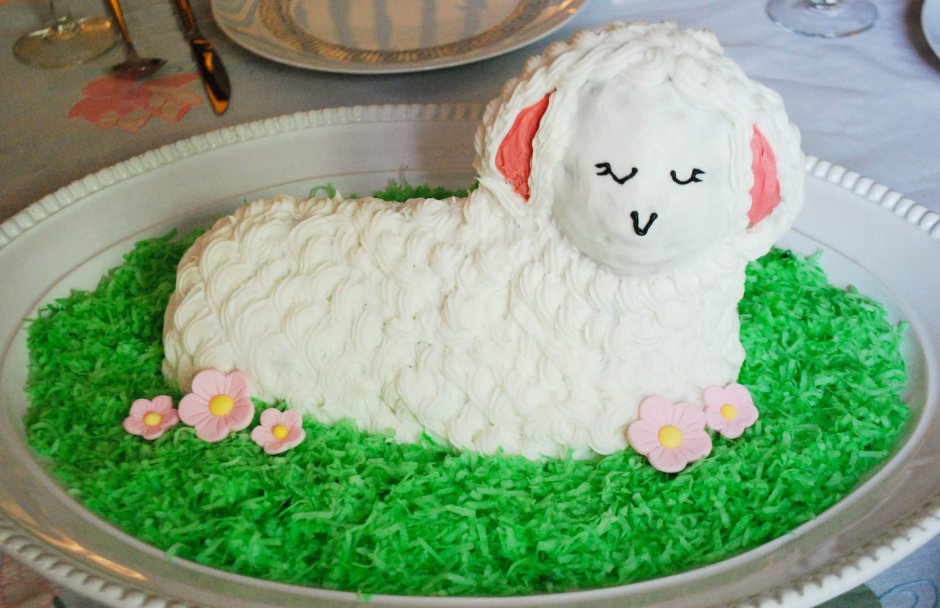 Торт в виде овечки