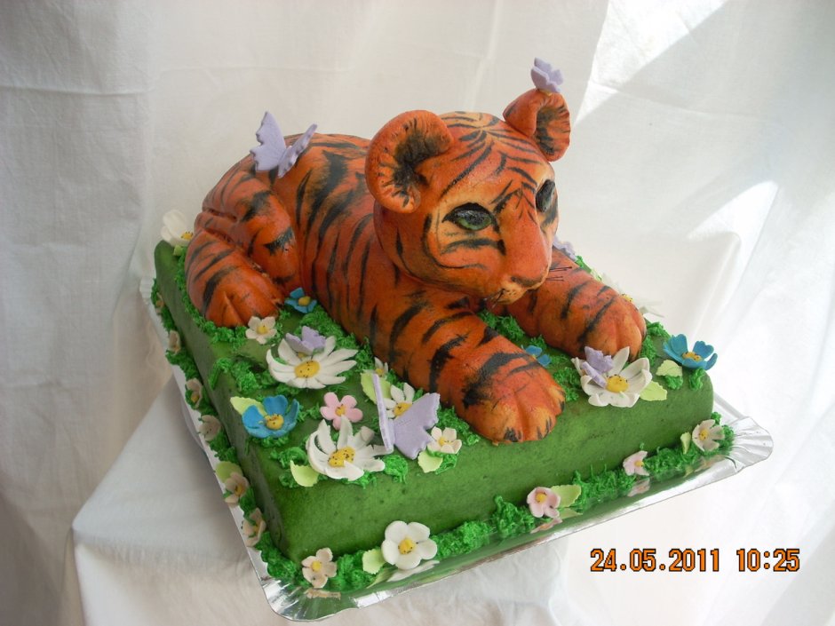 Торт с тигриными полосками