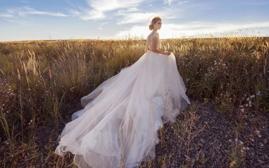 Ирина Шейк в свадебном платье