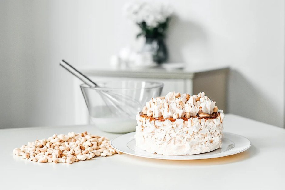 Торт "безе с фундуком" (Hazelnut Meringue Cake)