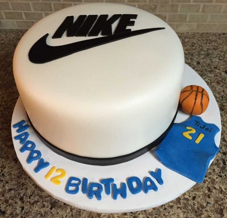 Торт с логотипом Nike
