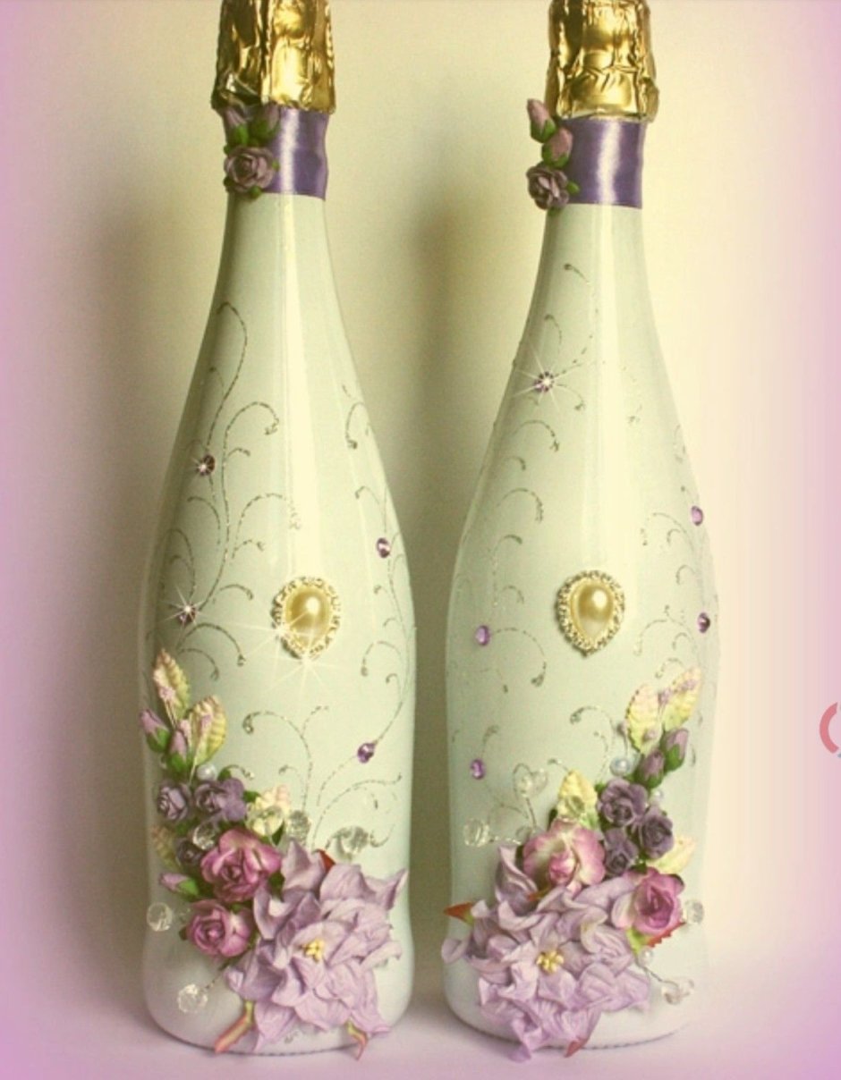 Свадебные бутылки в сиреневом цвете