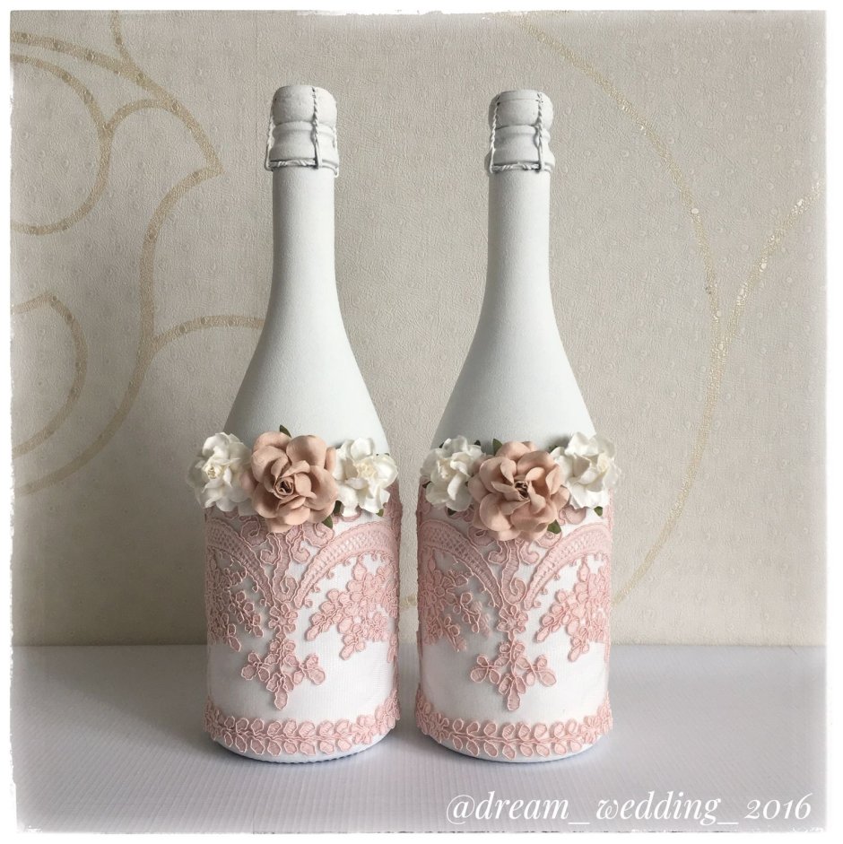Бутылки на свадьбу розовые