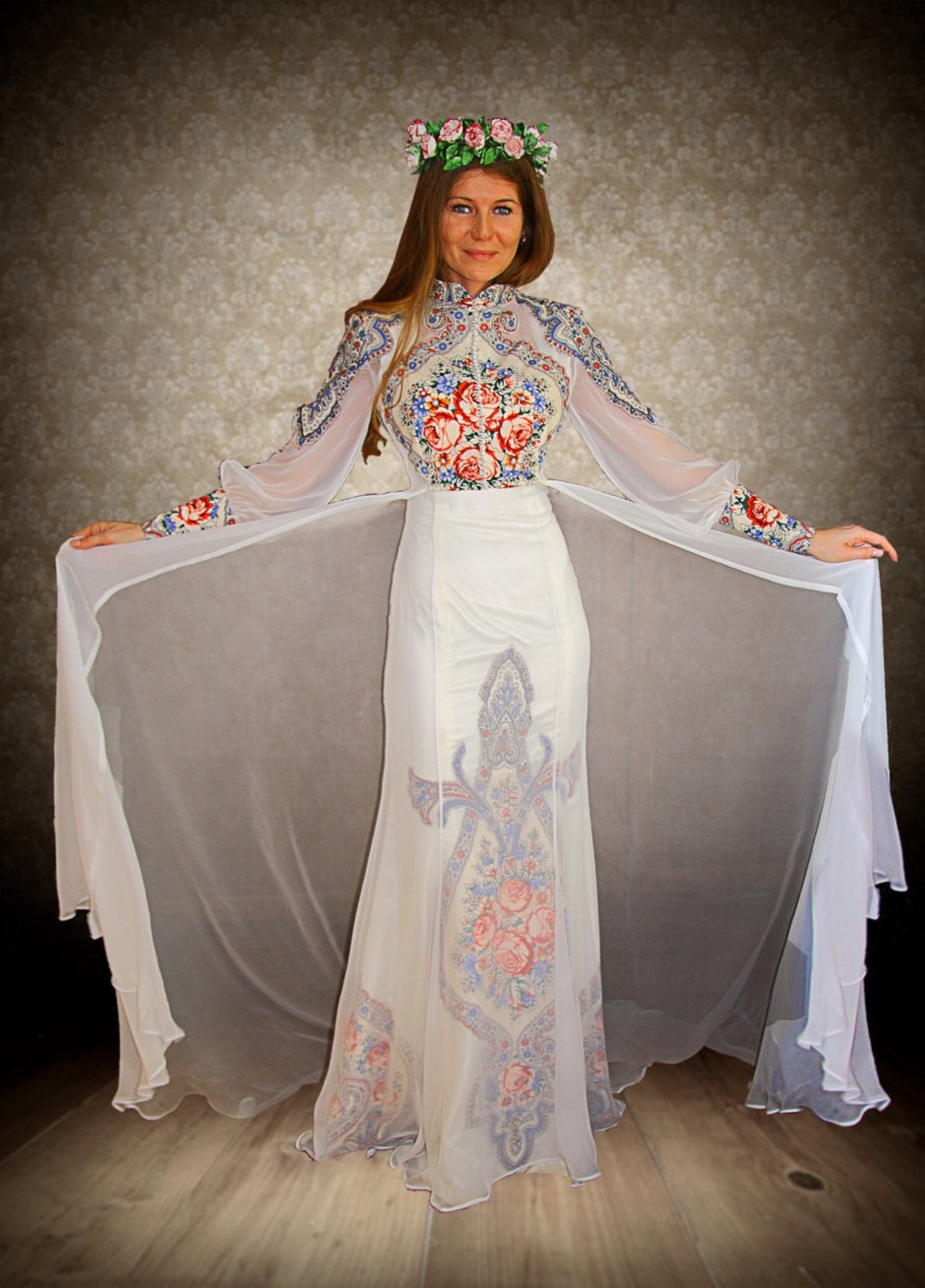 Белое платье из шифона в русском стиле