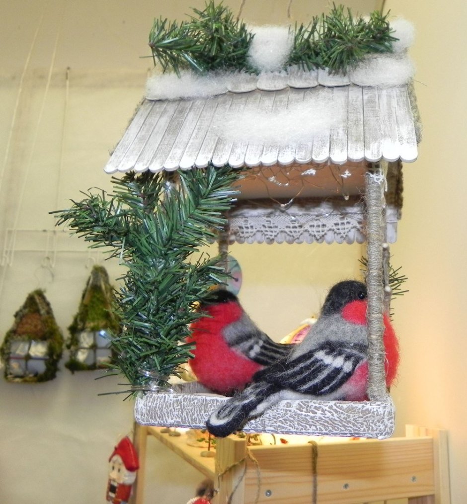 Новогодний декор домик для птичек