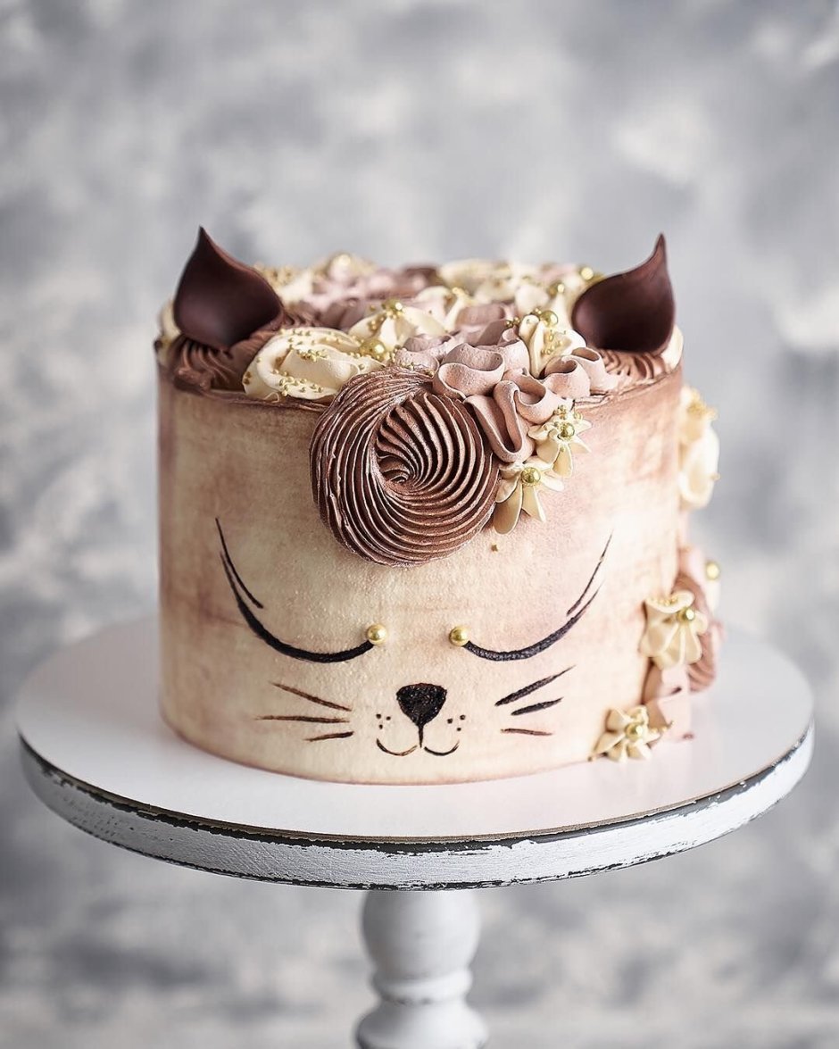 Торт котик с ушками из крема
