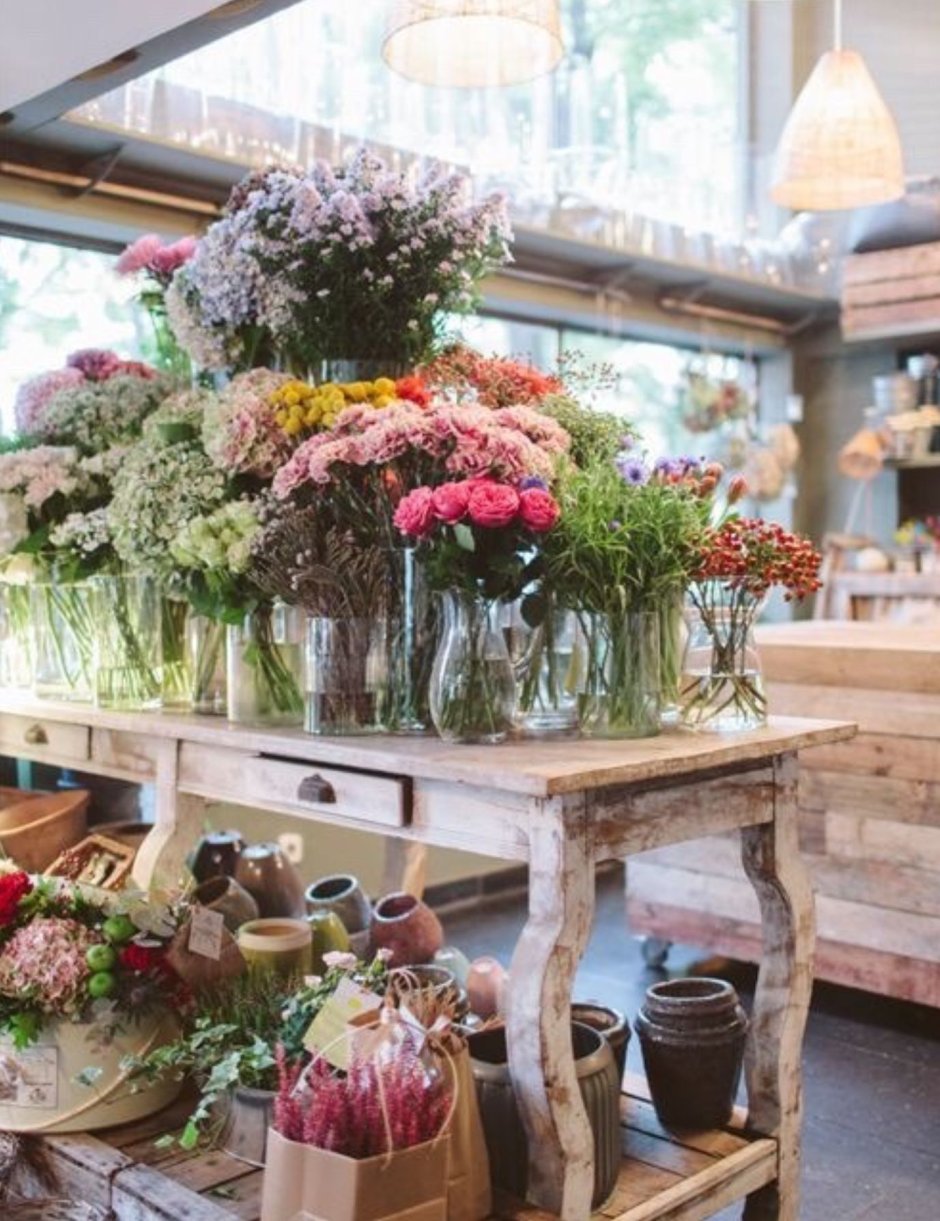Цветочный магазин в эко стиле