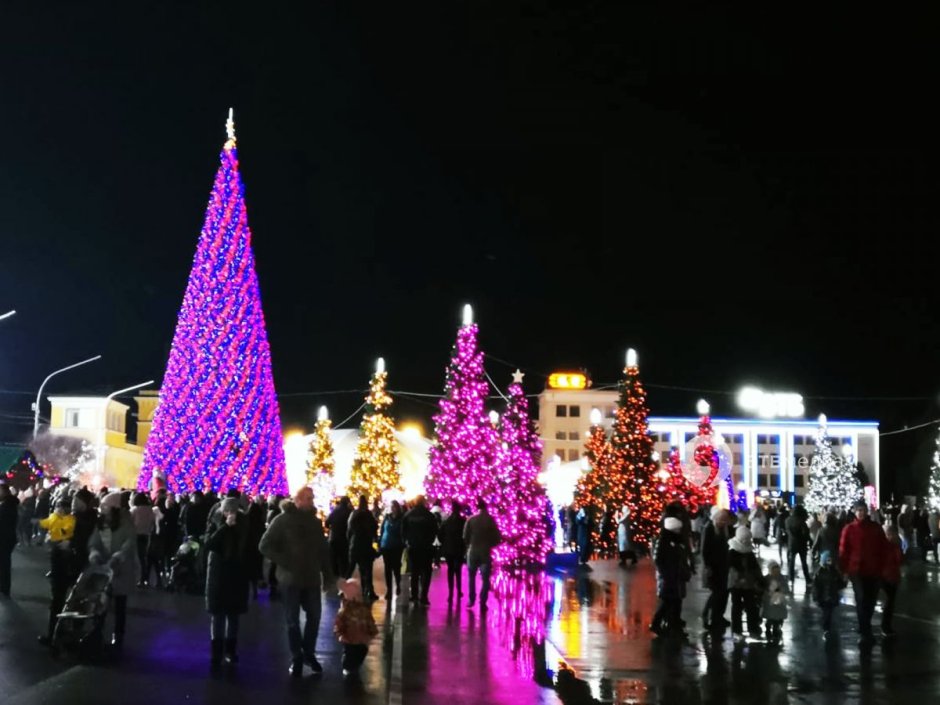 Ёлка на площади Ленина в Ставрополе 2022
