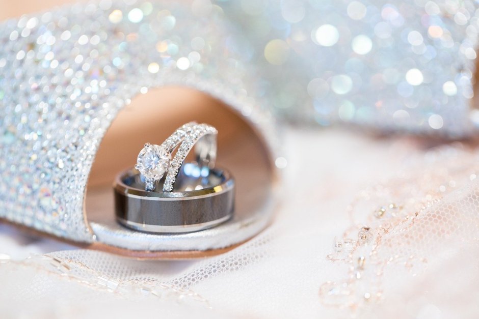 Свадебные кольца бриллианты Джоли