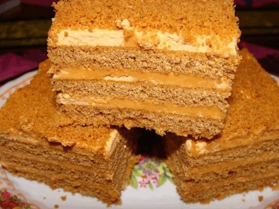 Торт домашний бисквитный с маслом и сгущенкой