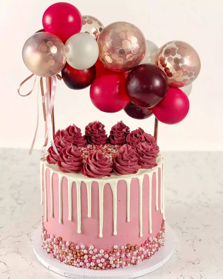 Декор торта воздушными шарами