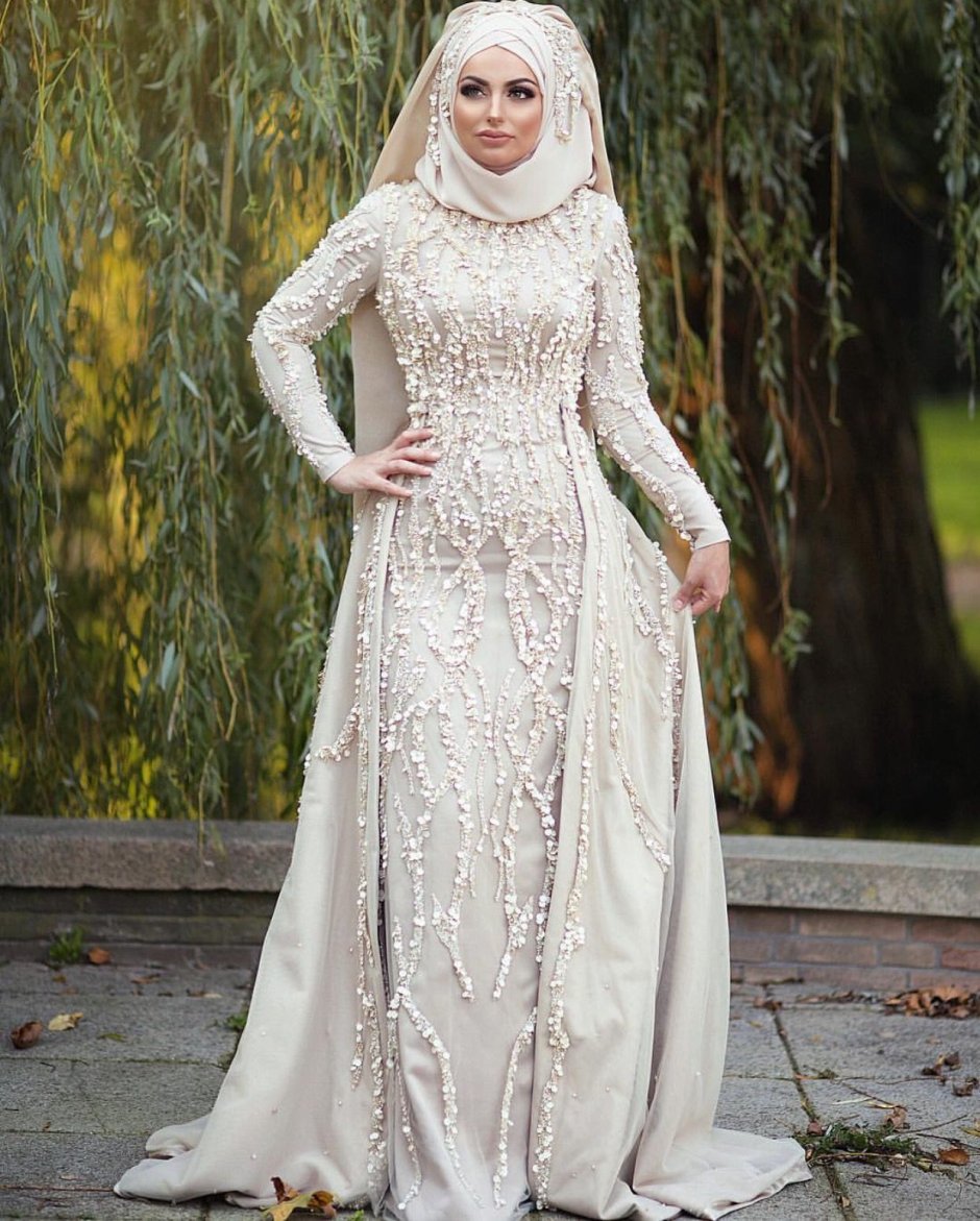 Салихат Касумова платья