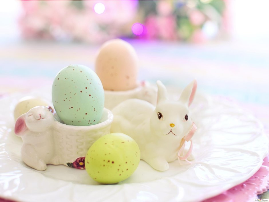 Кролик с яйцами на Пасху