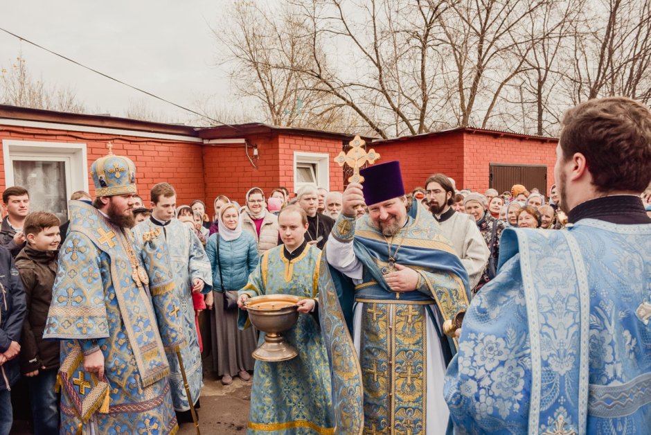 Девушки на рок фестивале