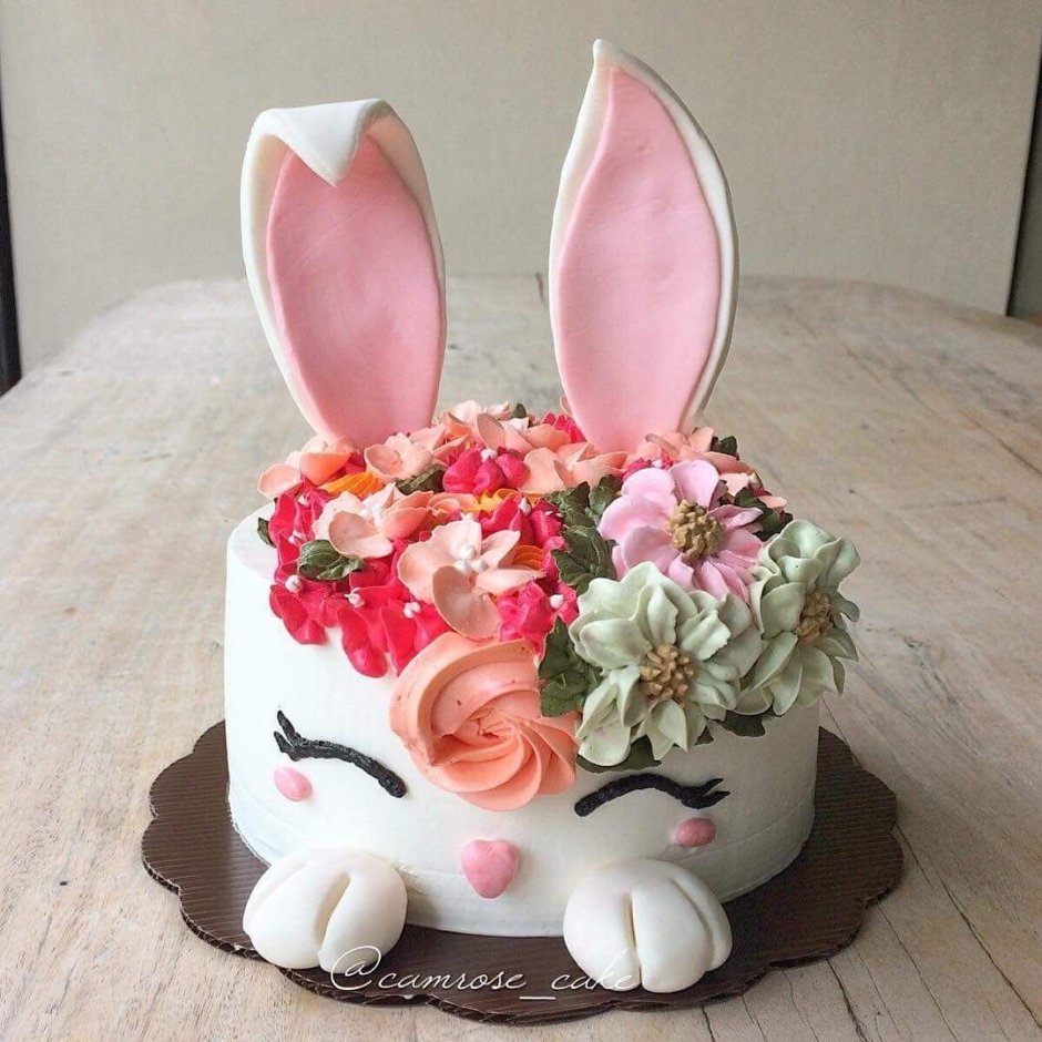 Торт в виде кролика