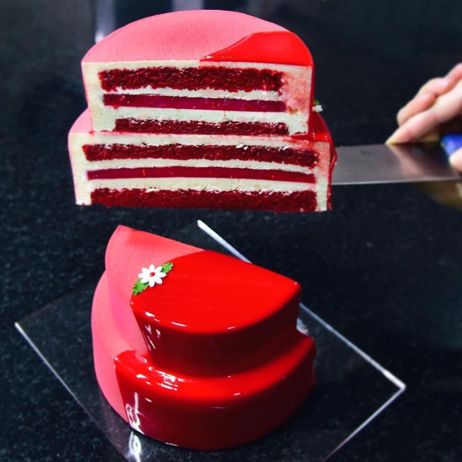 Торт красный бархат с кремом чиз украшение
