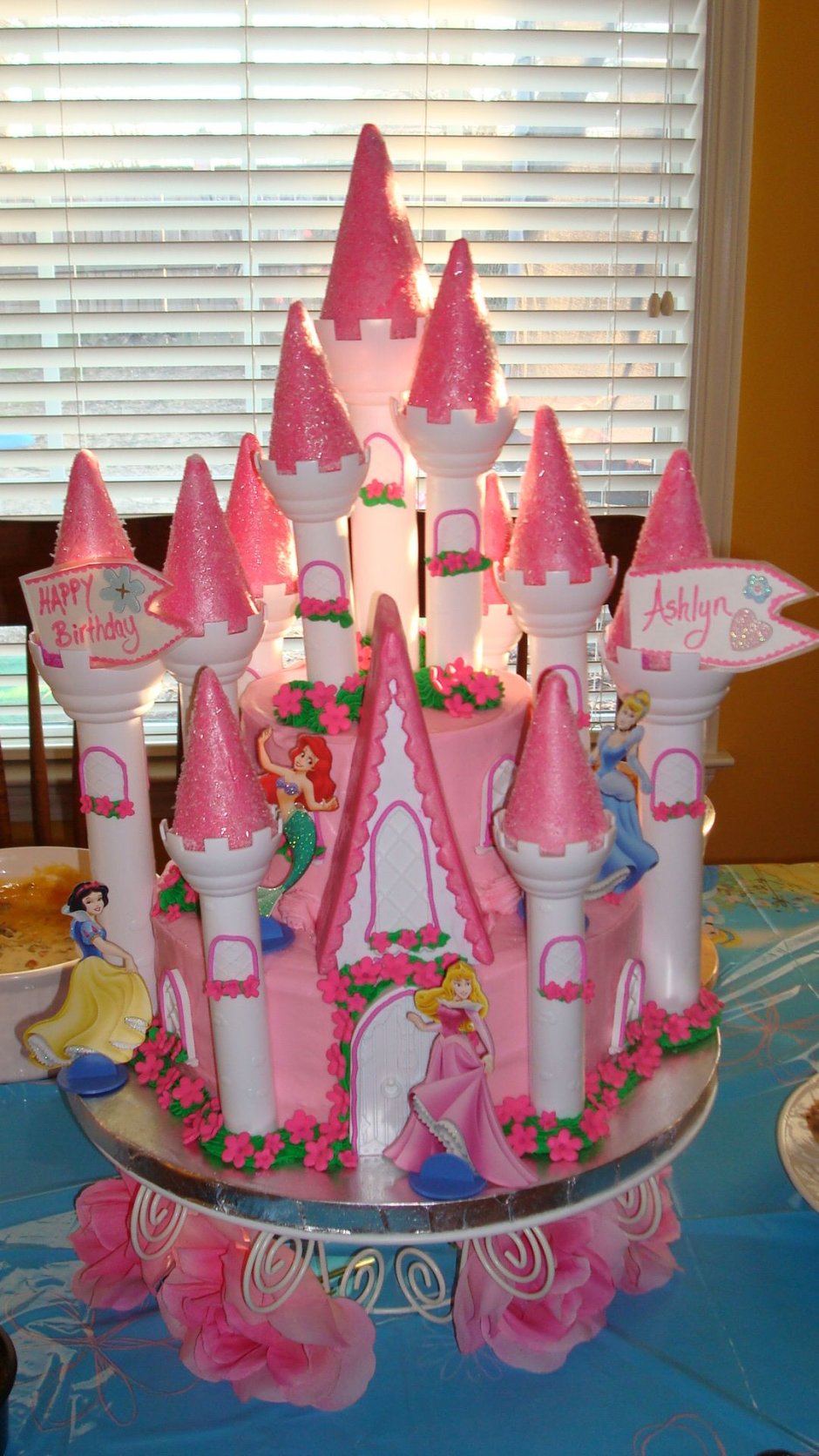 Торт замок принцессы Ариэль