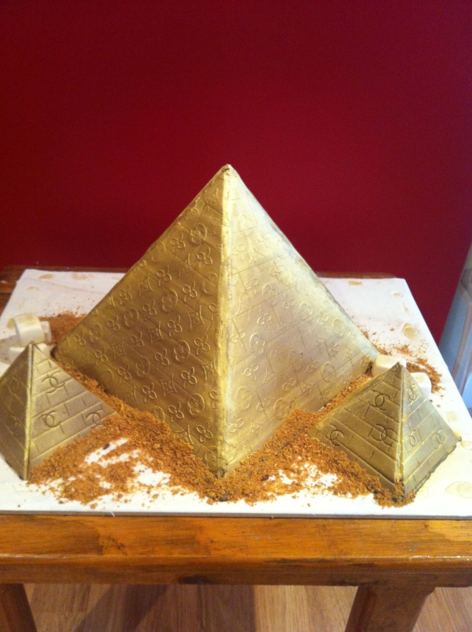 Подставка для макаронс пирамида