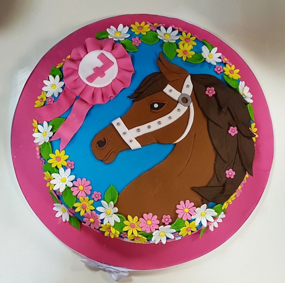 Свадебный торт с лошадьми