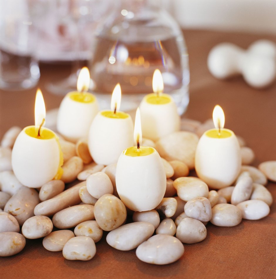 Пасхальный декор со свечами