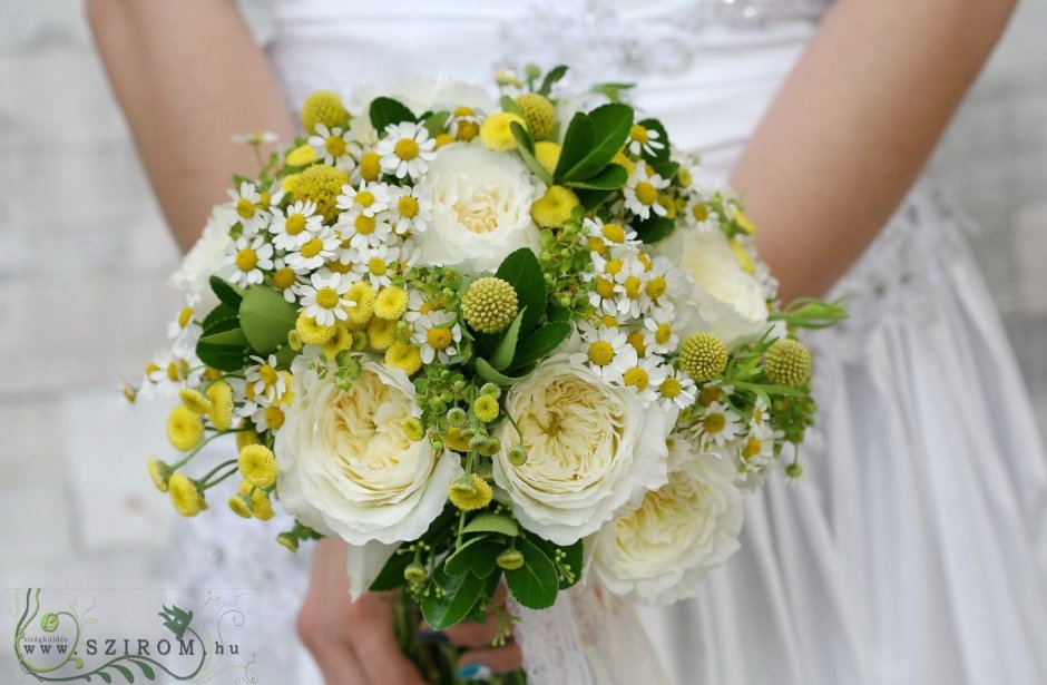 Букет невесты с кустовой хризантемой