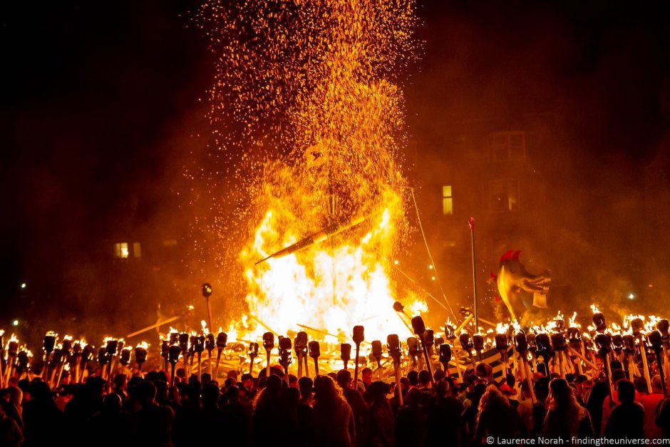 Шотландский фестиваль огня