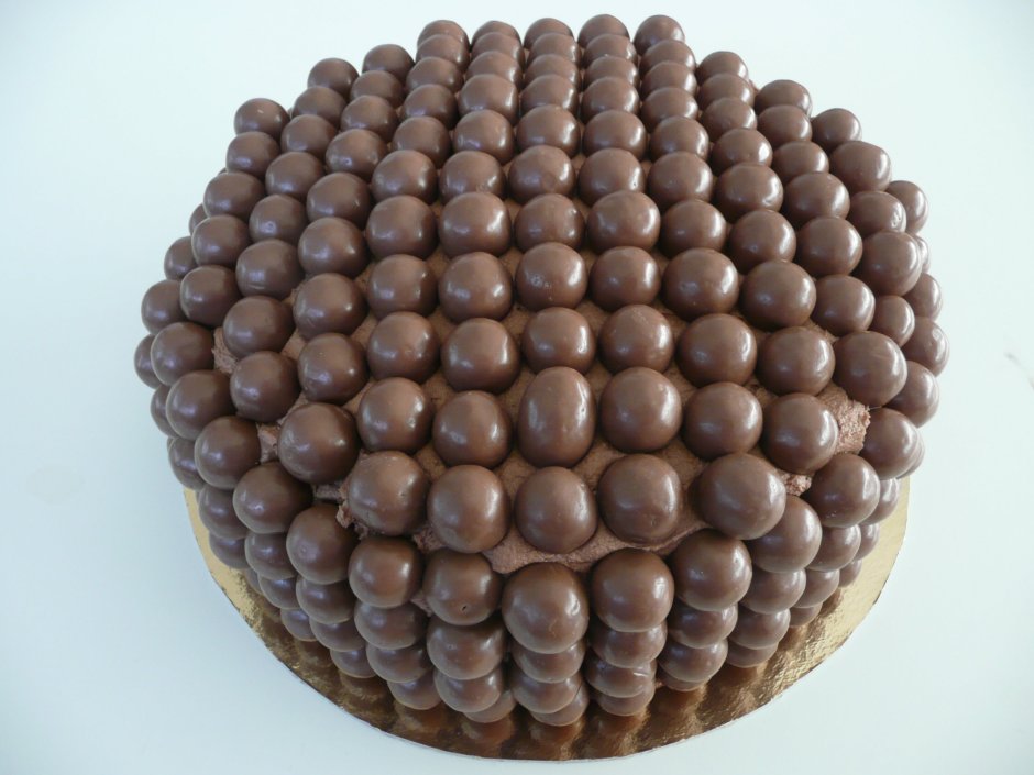 Торт быстрого приготовления из шоколадных шариков