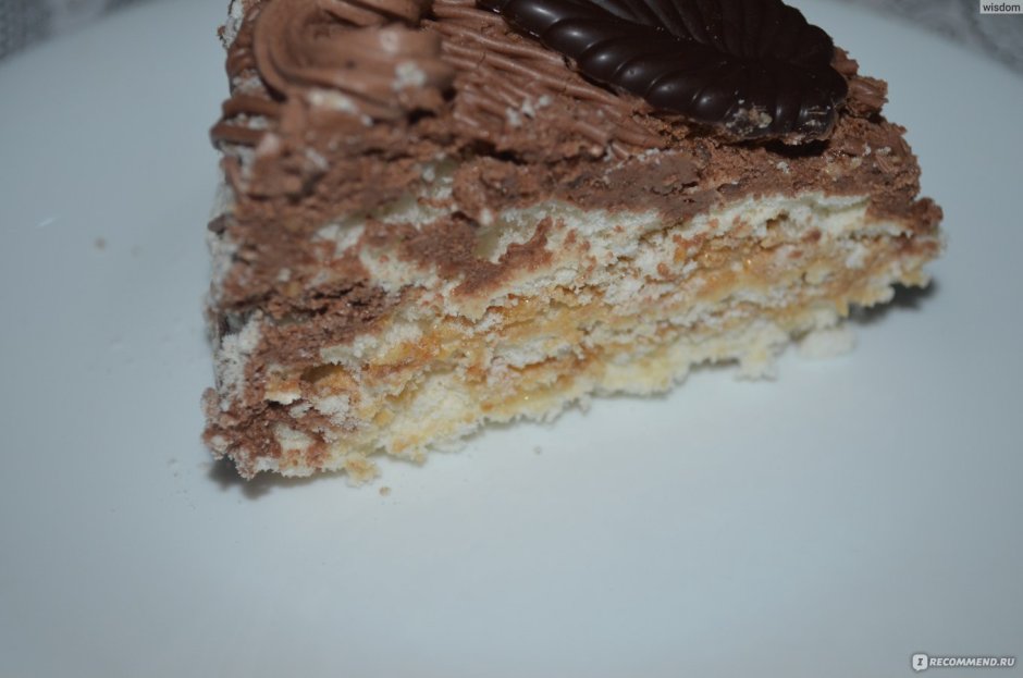 Торт шоколадный с грильяжем
