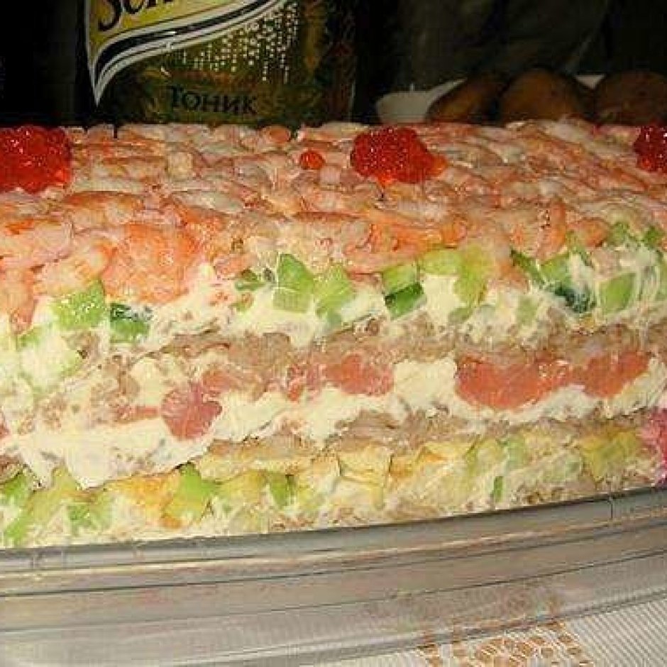 Рыбный торт салат