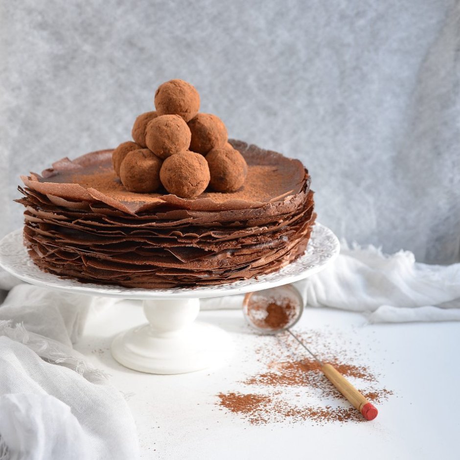 Шоколадный блинный торт тирамису