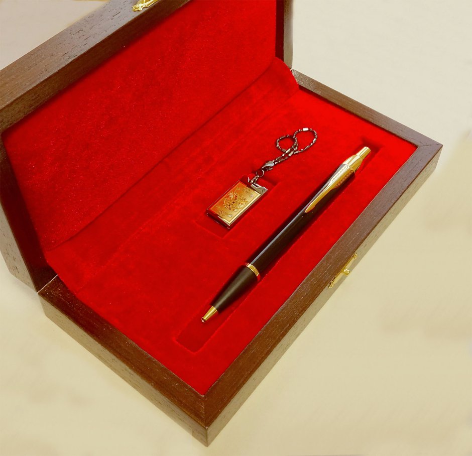 Ручка для начальника в подарок