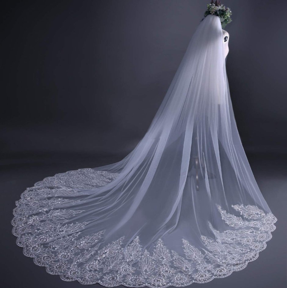 Свадебная фата для невесты с вуалеткой