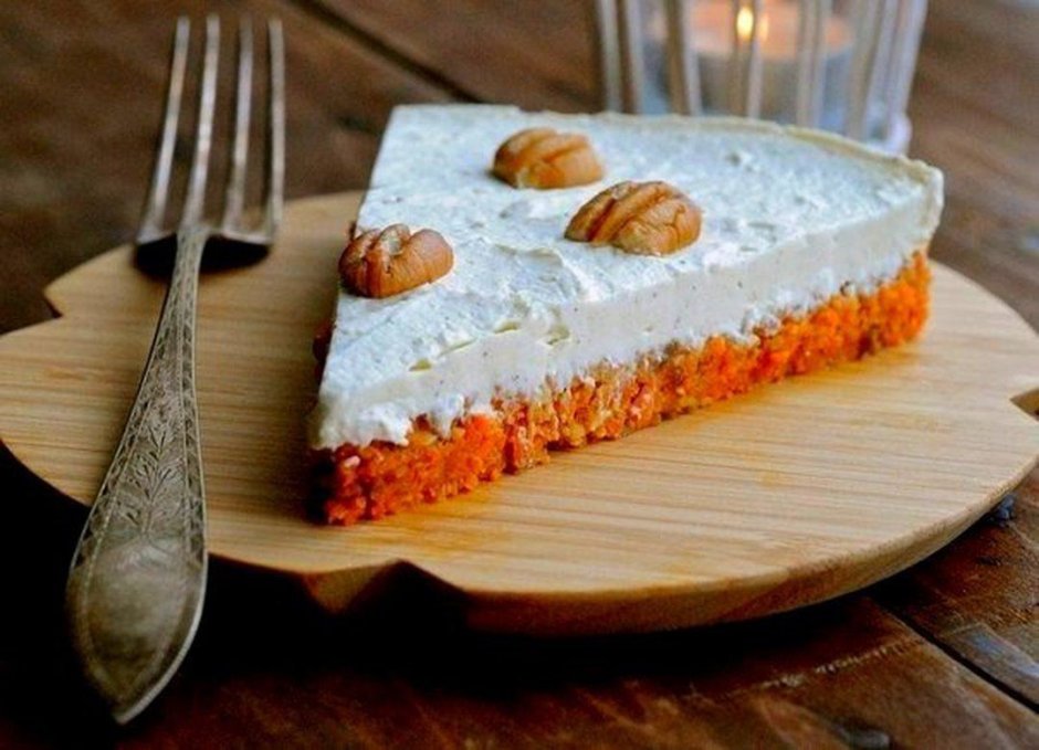 Морковный торт кусочек