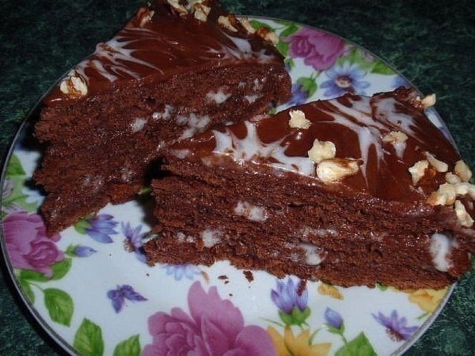 Ореховый торт с шоколадной глазурью