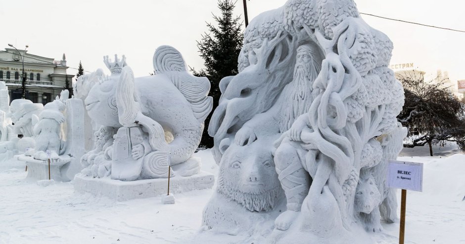 Снежные фигуры в Первомайском сквере Новосибирск 2021