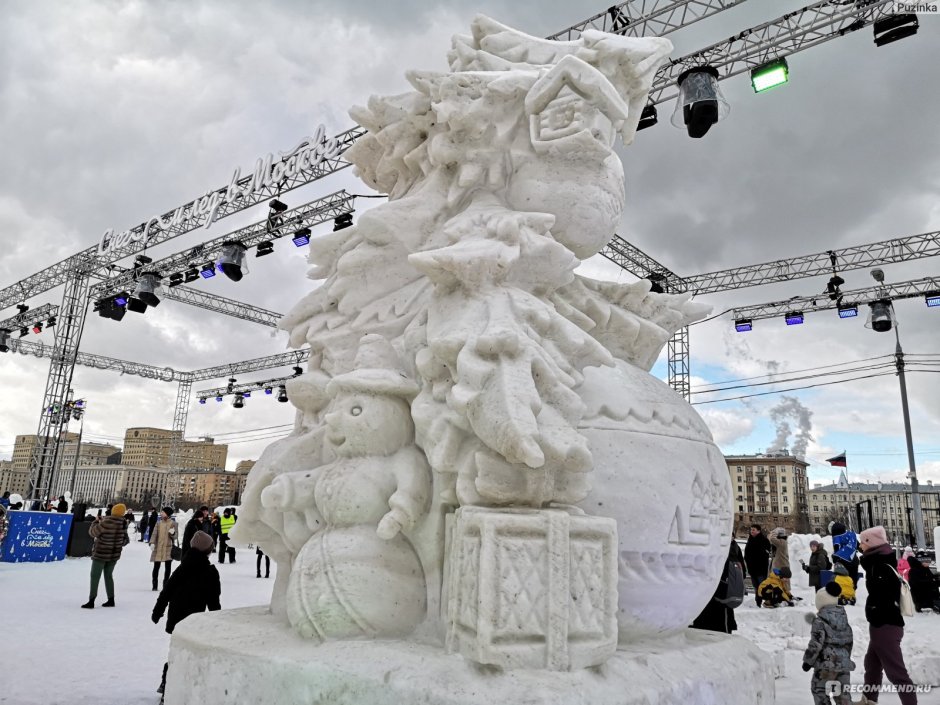 Ледяные скульптуры в Москве в парке Горького