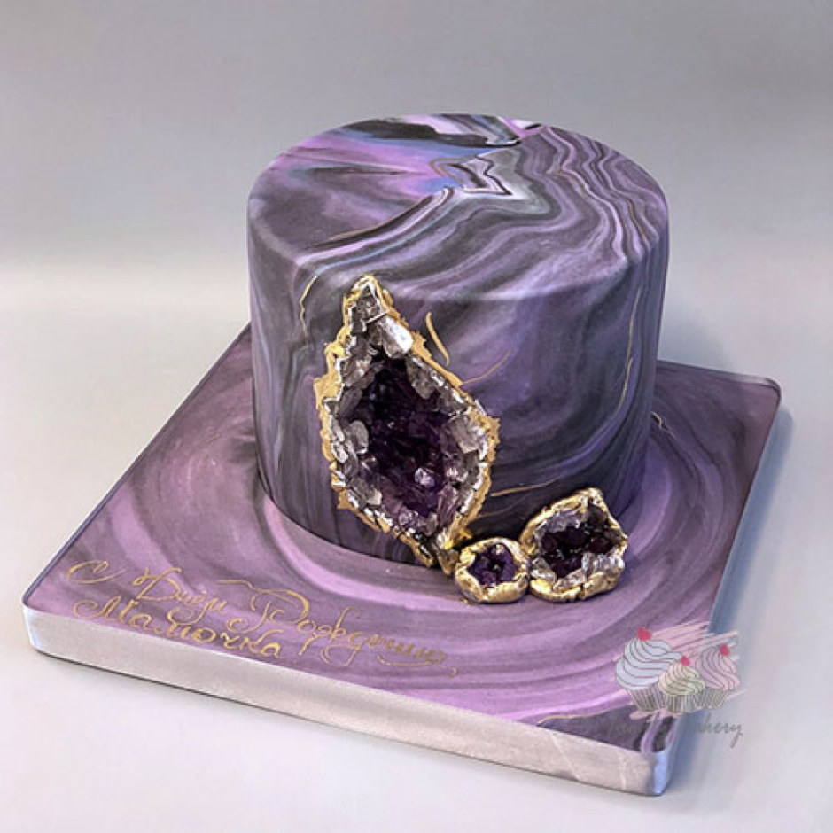 Свадебный торт многоярусный с кристаллами