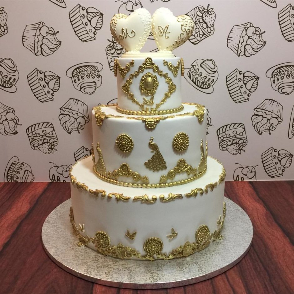 Торт белый с золотом на юбилей
