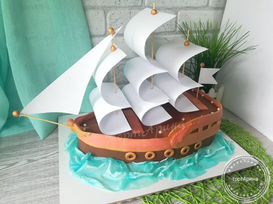 Торт в виде корабля детский