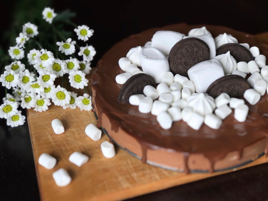 Торт с маршмеллоу и шоколадом