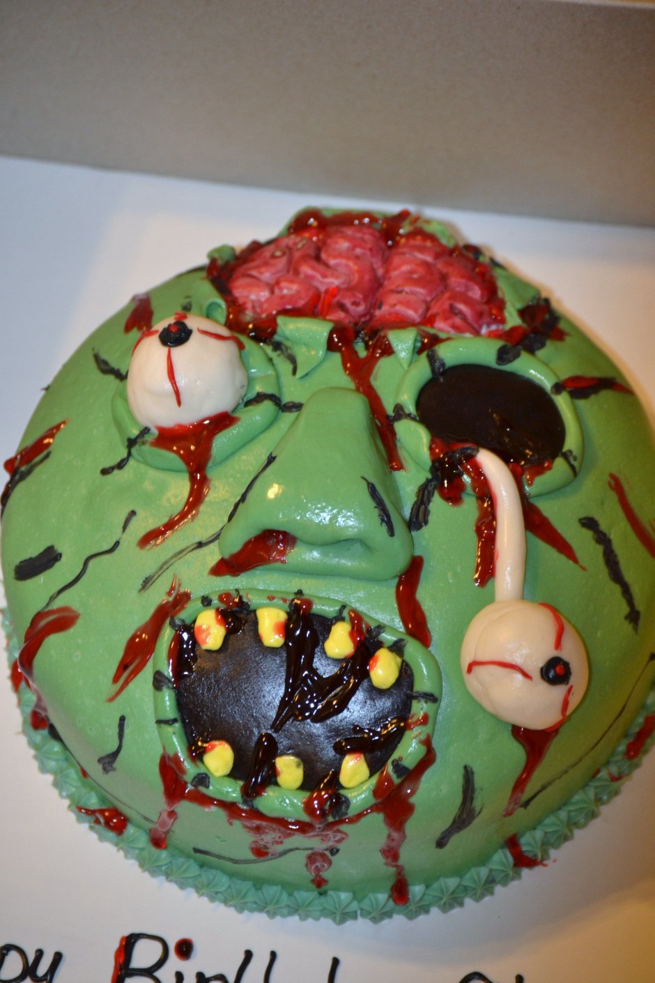 Торт в стиле зомби против растений