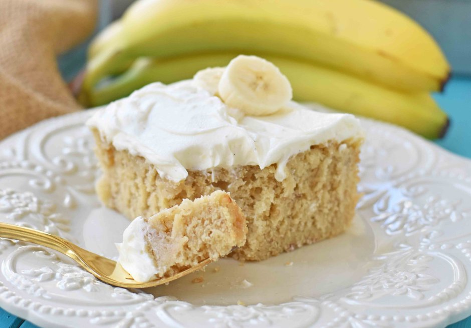 Банановый торт с творожным кремом